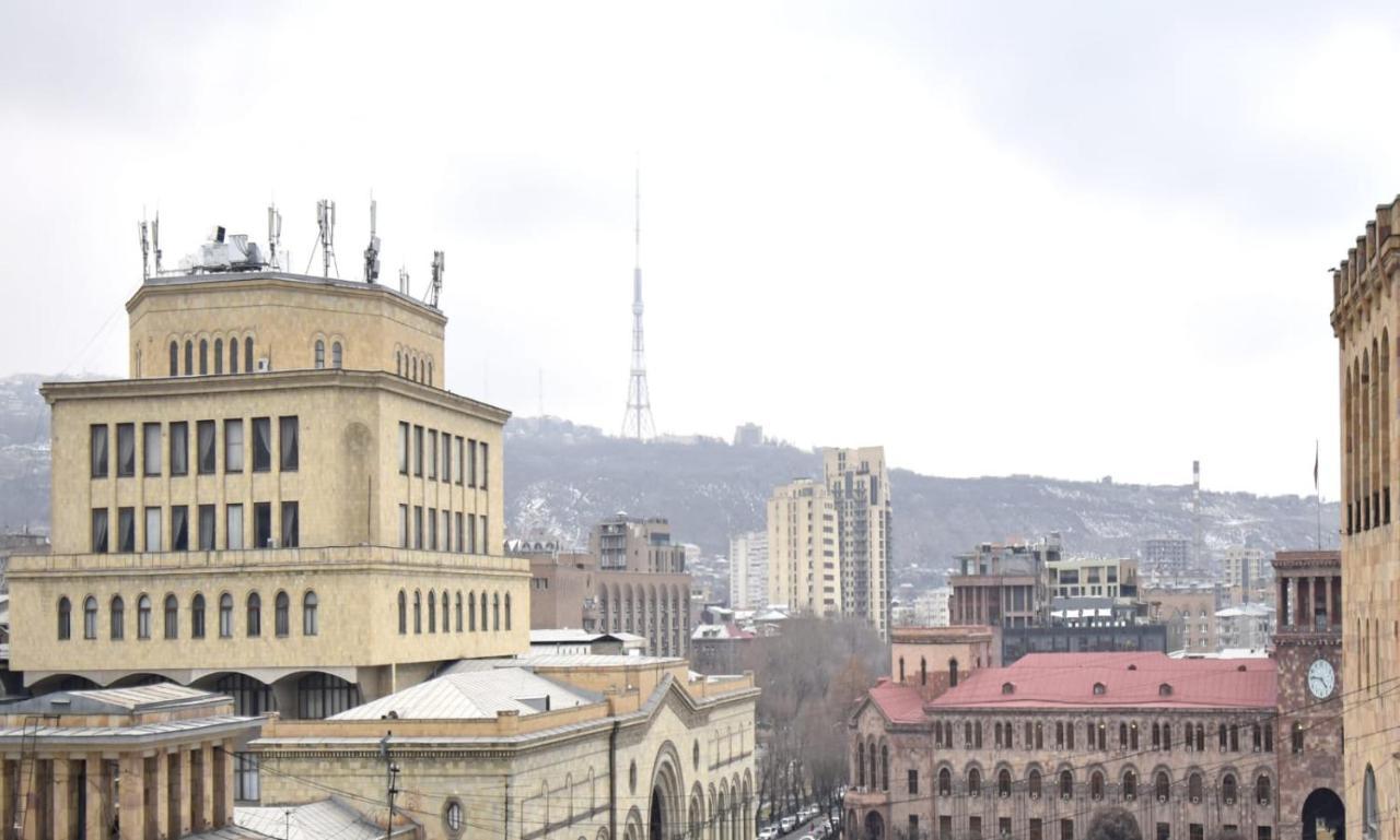 Byuzand7 New Building In Republic Square Jerevan Buitenkant foto